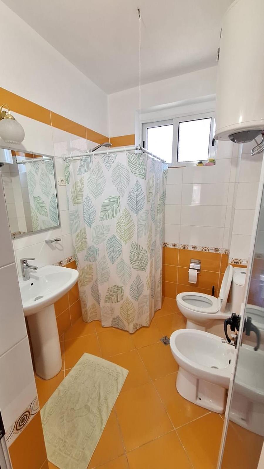 Apartamento Cozyflat In The Middle Of Tirana Exterior foto