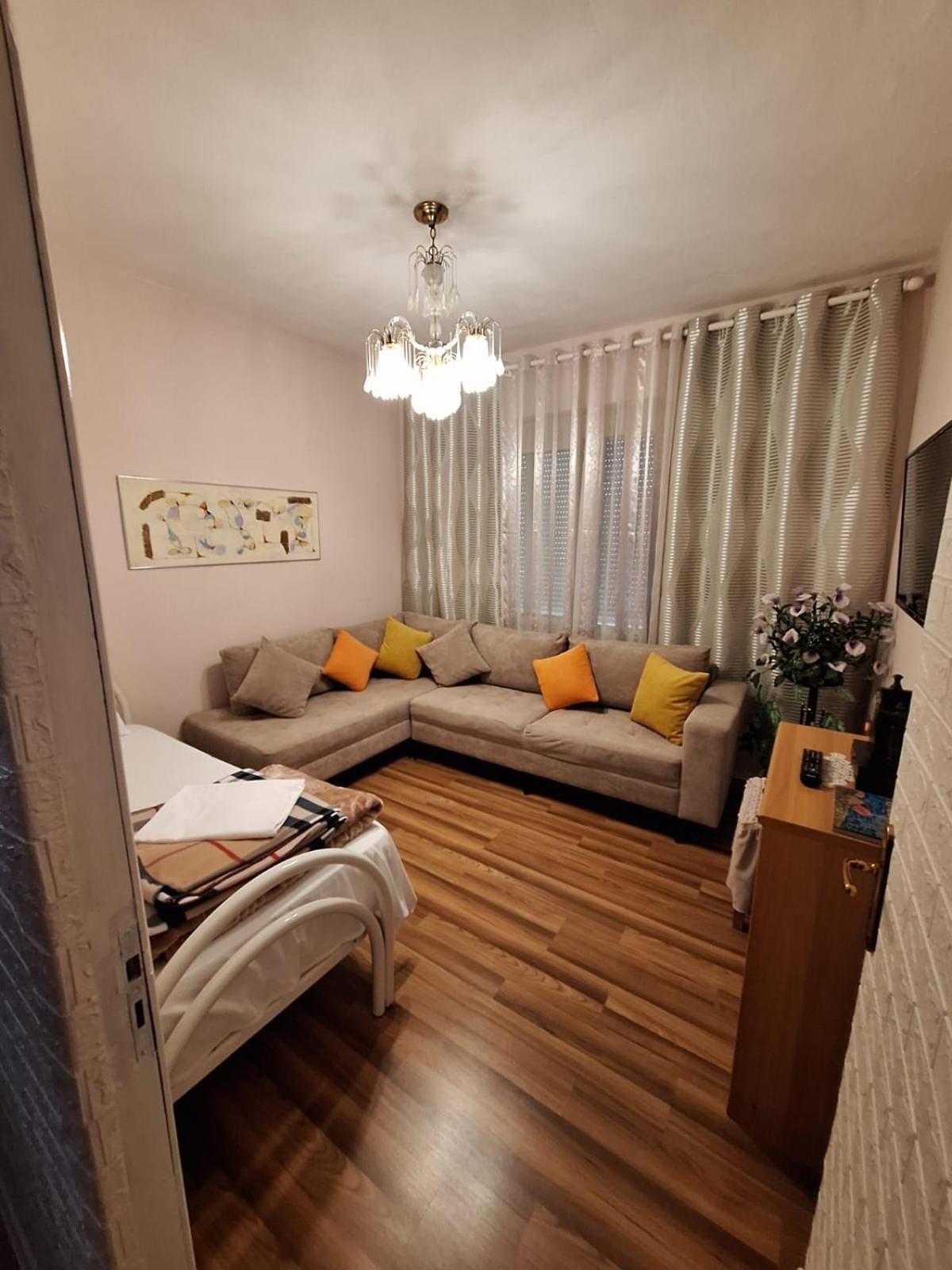 Apartamento Cozyflat In The Middle Of Tirana Exterior foto